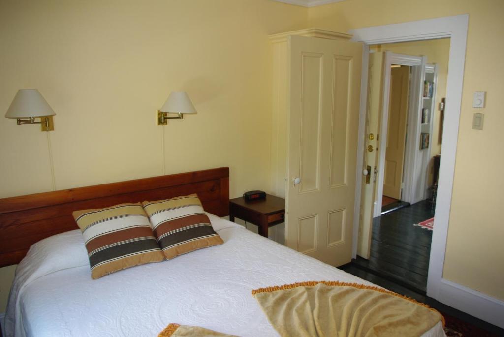 The Garrison House Inn Annapolis Royal Room photo