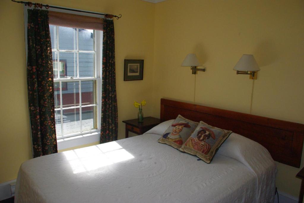 The Garrison House Inn Annapolis Royal Room photo