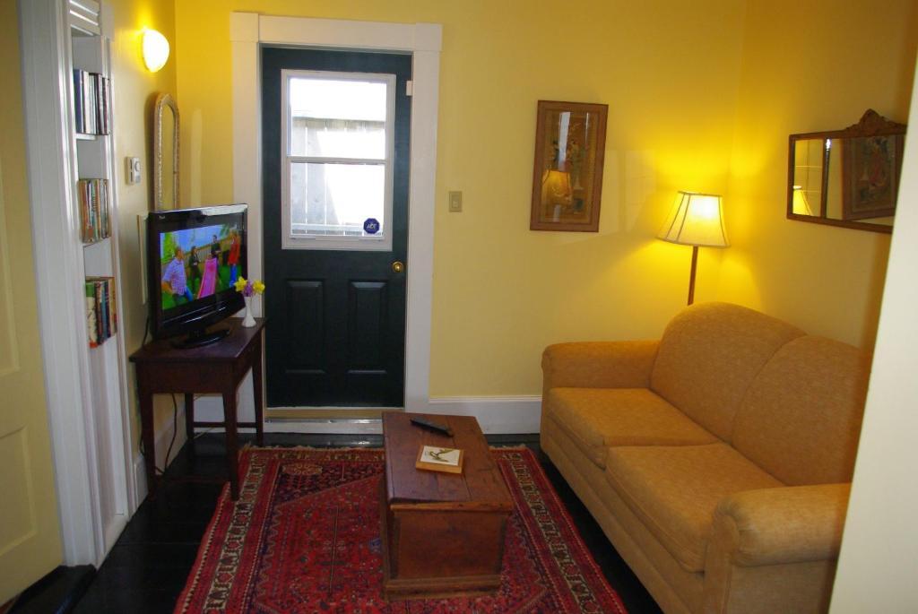 The Garrison House Inn Annapolis Royal Room photo
